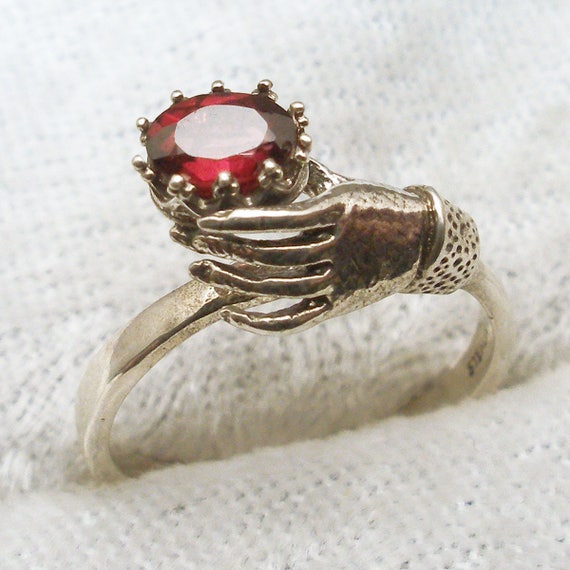 Hand ring shop ladies