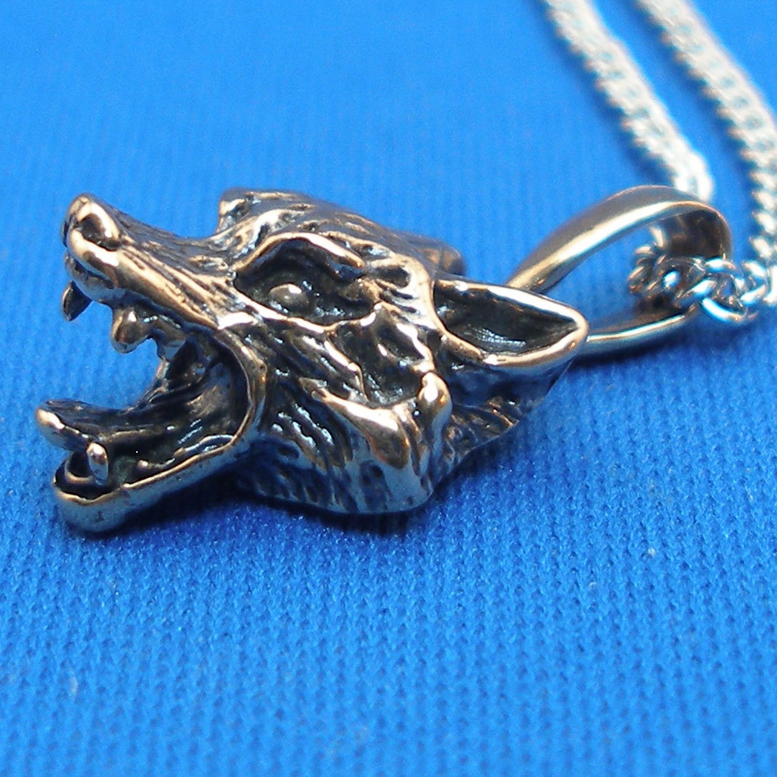 Howling Wolf Head Necklace Pendant Hand Crafted Bronze Etsy