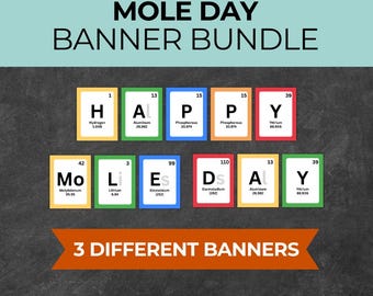 Pode incluir: Um conjunto de banners com o texto "MOLE DAY BANNER BUNDLE" em preto. A palavra "HAPPY" é escrita usando elementos da tabela periódica. A frase "3 DIFFERENT BANNERS" está em um banner laranja.