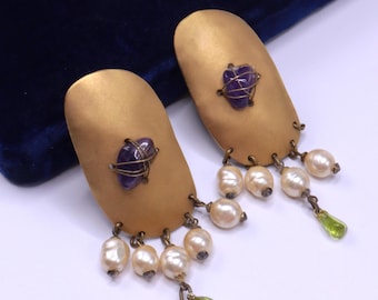 Vintage large 80's Artisan revival mat gold tone and natural amethyst/ peridot/ faux pearl dangle clip on earrings