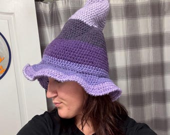 Sombrero de bruja en tono morado