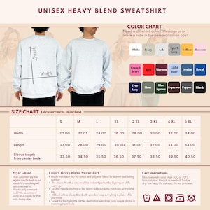 Puede incluir: Sudadera unisex de mezcla pesada en gris claro, con cuello redondo y pu&ntilde;os acanalados. La imagen incluye una carta de colores y una tabla de tallas con medidas en cm, que van de la S a la 5XL. Las medidas son visibles.