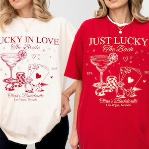 Maglietta per addio al nubilato Lucky In Love Las Vegas, maglietta personalizzata con nome del Social Club, maglietta per addio al nubilato in stile casinò retrò, regalo per viaggio per damigelle d'onore