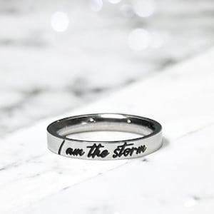 Ich bin der Sturm Ring, Kriegerin, Stärke, Motivations Schmuck, Brauch, Mantra Affirmation, Personalisiert, Geschenk für Mentale Gesundheit, Inspirational