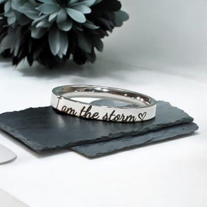 Ich bin der Sturm Ring, Krieger, Stärke, Motivations Schmuck, Silber, anpassbar, Mantra, Affirmation, personalisiert, Geschenk für psychische Gesundheit