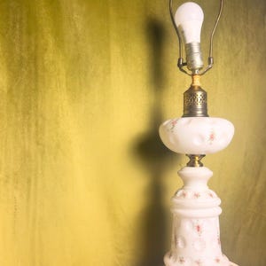 Vintage 1950s Mid Cetury Modern Cottage Core Hand Painted Roses Milk Glass Lamp