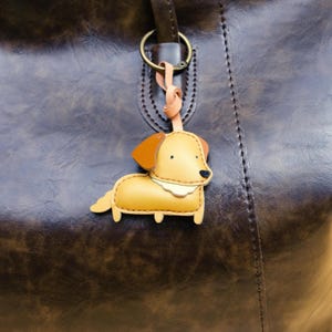Handmade GOLDEN Leather Bag Charm, Golden Retriever keychain, Dog Lover Gift, Dog Charm, Dog Mom Gift, Golden Retriever Gift, Puppy Keychain
