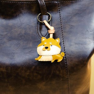 Handmade SHIBA Leather Bag Charm – Cute Puppy Keychain, Dog Lover Gift, Animal Bag Accessory, Pet Memorial Keyring, Dog Mom Gift