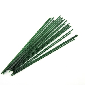 Aventurin Green COE 90 Bullseye Glas Stringer Sample S-1112-BE