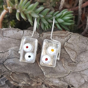 Pendientes De Cristal. Pendientes Con Flores De Cristal. Pendientes De Plata Y Cristal Con Flores. Pendientes Artesanales. Conjunto anillo.