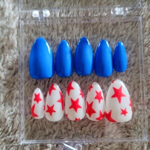 Red Star Press-On Nails: Patriotic Blue & White Nail Set