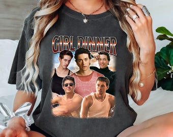 Camiseta de Tom Blyth para cena de chicas - Camiseta de Tom Blyth, Camiseta de Tom Blyth, Camiseta de Tom Blyth, Camiseta de Tom Blyth, Camiseta de Tom Blyth con gente que conocemos en vacaciones, Camiseta de película romántica de comedia romántica