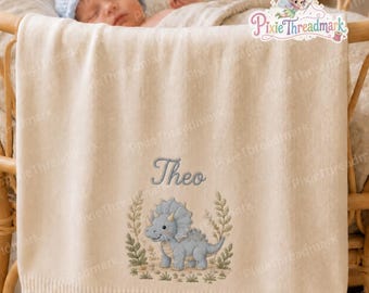 Geborduurde babydeken, gepersonaliseerde triceratops babydeken, op maat gemaakte dinosaurusdeken, kraamcadeau voor een jongen, babykamerdecoratie, kraamcadeau
