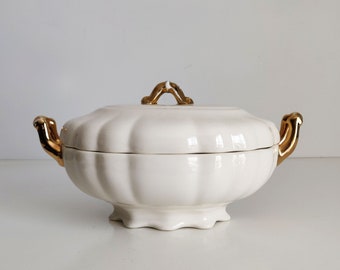 1970s Ivory Ceramic Soup Tureen or Vegetable Serving Dish