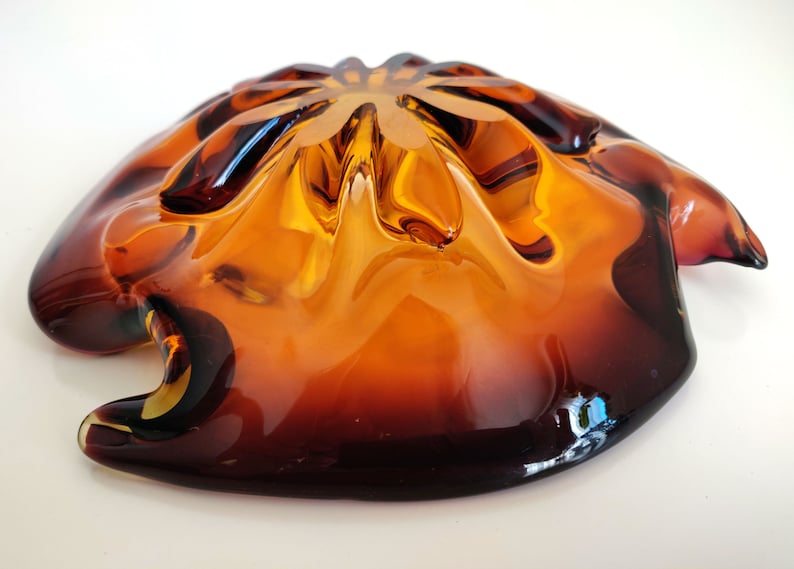 Wavy Amber Art Glass Ashtray image 9