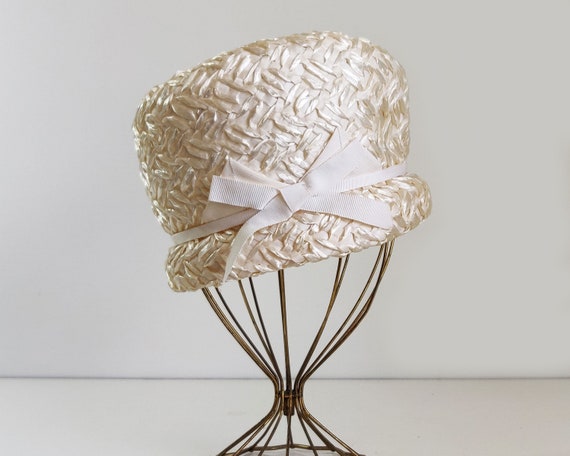 Mid Century off white woven straw raffia hat - image 2