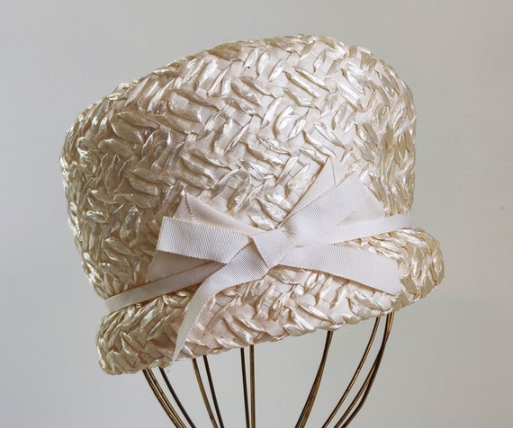 Mid Century off white woven straw raffia hat - image 3