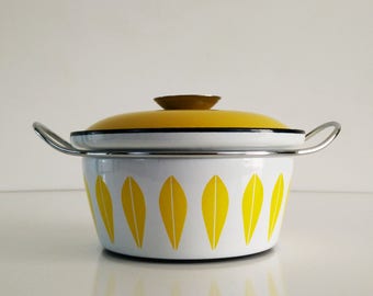 Catherineholm Yellow Lotus Dutch Oven / Enamelware / Mid Century Kitchen Decor