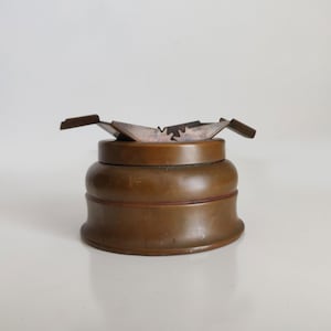 Vintage K & O Co metal ashtray with hinged ash and butt drop