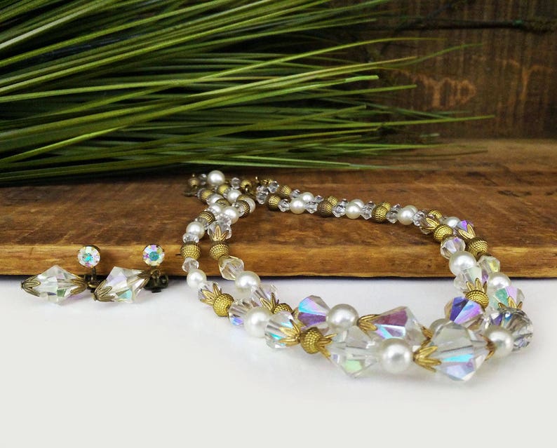 costume jewelry Two strand Vintage crystal /& gold beaded necklace and clip on earrings