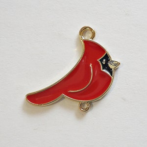 Cardinal Link Connector - Red and Gold - 23mm Tall x 26mm Wide - Enameled