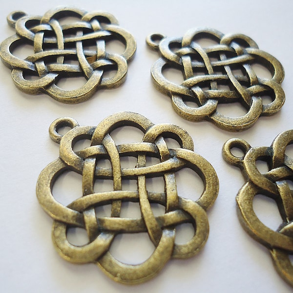 Large Celtic Knot Links - Antique Bronze - 1" - Set of 6