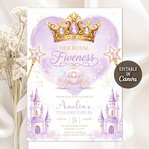 Könnte beinhalten: Eine Geburtstagseinladungskarte mit einem großen lila Aquarellherz, einer goldenen Krone, zwei Sternenstäben und einer Kutsche. Der Text lautet Her Royal Fiveness, Amelia's 5th Birthday, Sunday Sep 25 3:00PM, 123 Anywhere Street, Norton, CA 4567.
