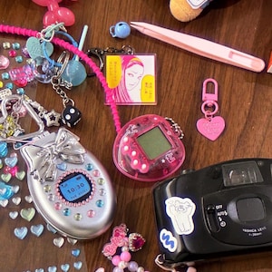DIY Kawaii Flip Phone Keychain Kit, personalised keyring, Brush & Mirror, Y2K Accessory image 6