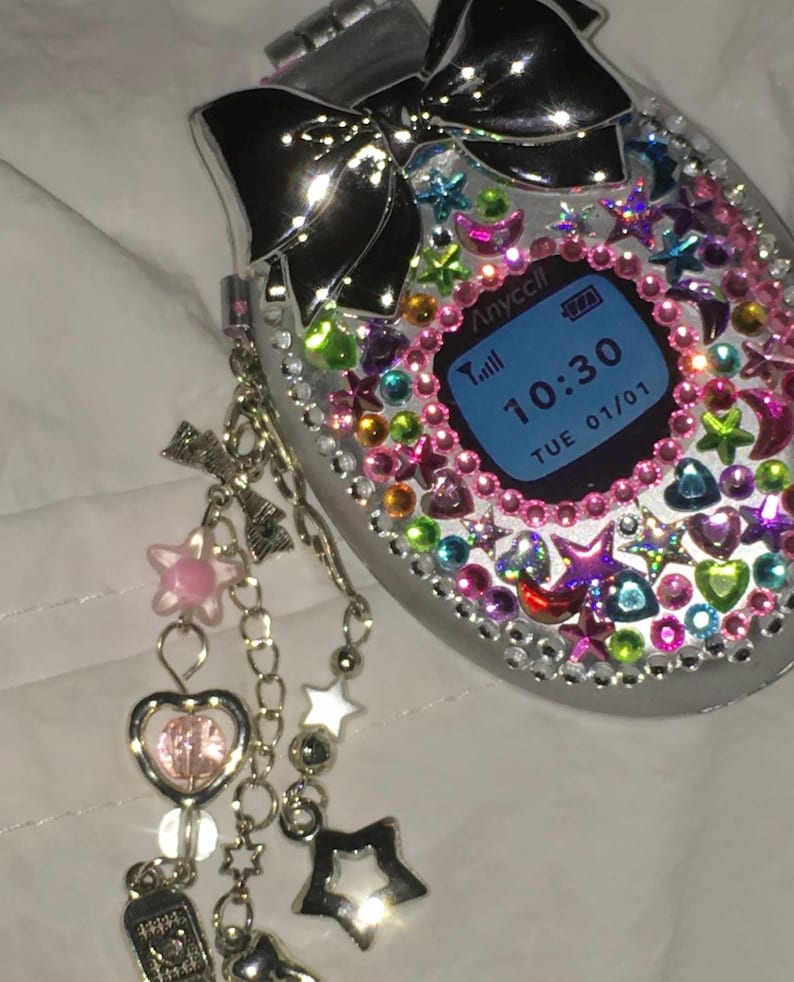 DIY Kawaii Flip Phone Keychain Kit, personalised keyring, Brush & Mirror, Y2K Accessory image 2