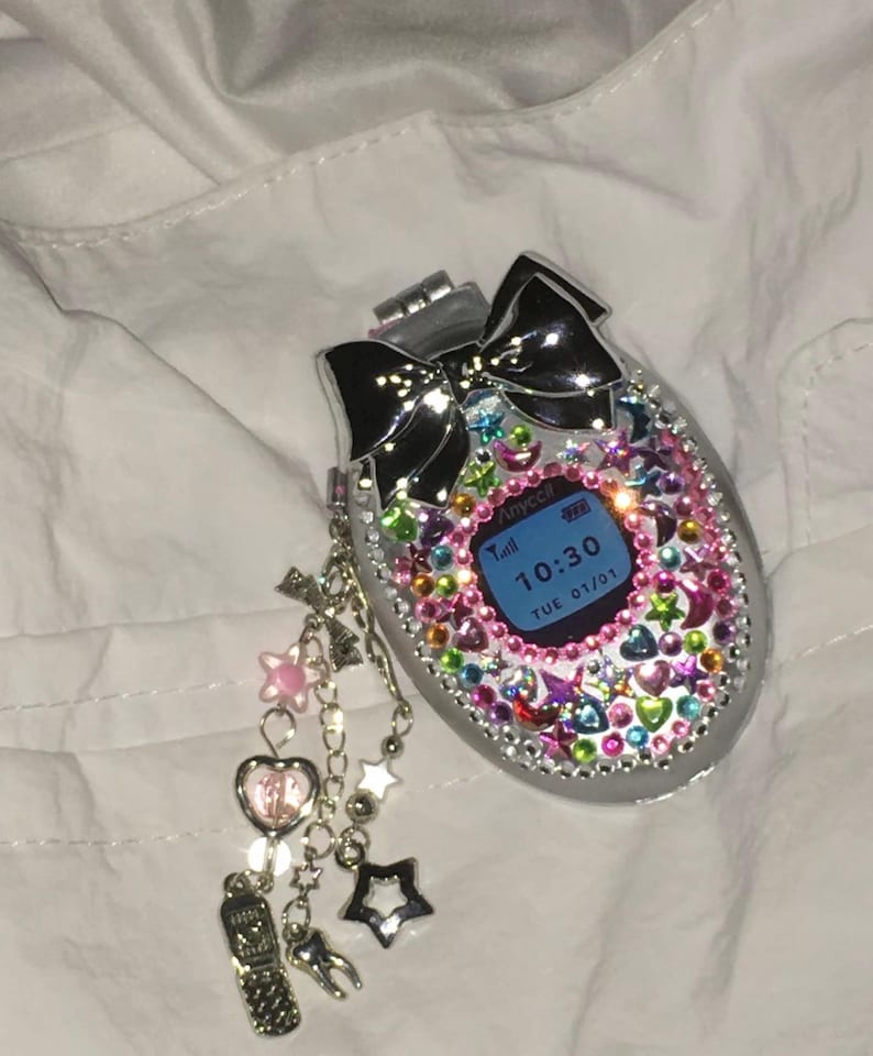 DIY Kawaii Flip Phone Keychain Kit, personalised keyring, Brush & Mirror, Y2K Accessory image 3