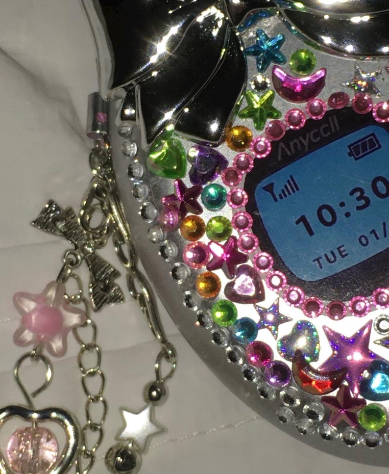 DIY Kawaii Flip Phone Keychain Kit, personalised keyring, Brush & Mirror, Y2K Accessory image 4