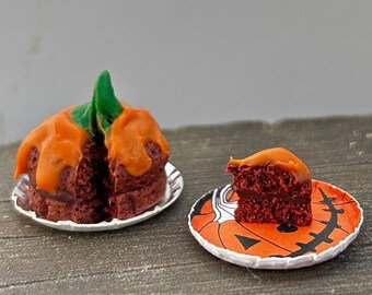 Miniature food small Halloween pumpkin cake 1/12 dolls house 1 inch dollhouse scale