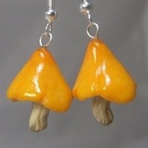 Poisonous toadstool fungi dangle earrings - Black waxcap