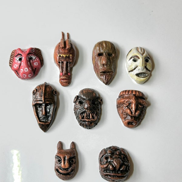Maison de poupée miniature masques africains à l'échelle 1/12 fait à la main