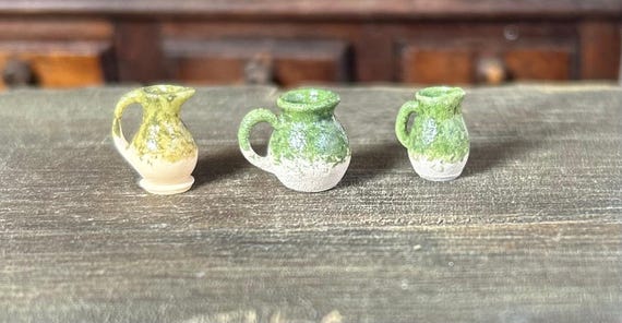 One miniature Tudor greenware jug  1/24 dollhouse scale by Wyrdworldminiatures