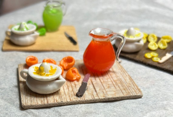 Miniature orange juice prep board juicer and jug 1/12, 1” scale dollhouse by Wyrdworldminiatures