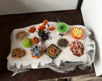 Dollhouse 1/12 scale Halloween part food board