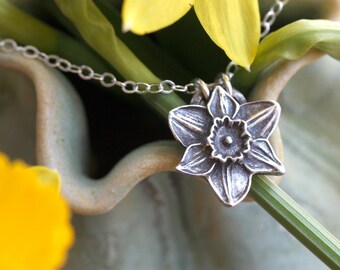 Silver Daffodil Charm Necklace, Spring Flower Pendant, Garden Lover Gift