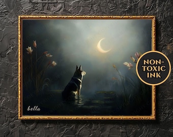 Könnte beinhalten: Ein gerahmter Kunstdruck mit einem Hund, der im Wasser sitzt und einen Halbmond am Nachthimmel betrachtet. Das Kunstwerk hat einen goldenen Rahmen und enthält den Text "bella". Der Druck ist mit "NON-TOXIC INK" gekennzeichnet.