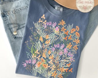 Wildflower Shirt, Vintage Botanical Graphic Tee, Cottagecore Meadow Flower T-Shirt, Comfort Colors Nature Tee, Trendy Floral Shirt