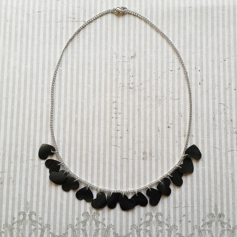 Minimalistic hearts inner tube necklace made of rubber of a Dutch bicycle recycling great gift eco friendly image 2