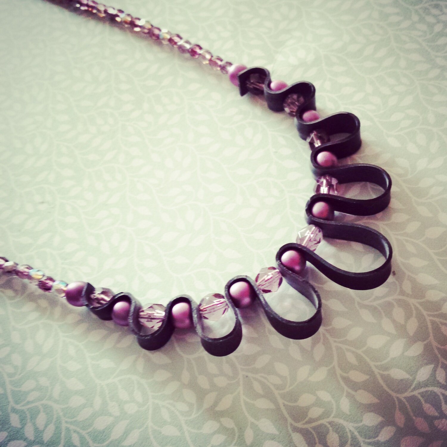 Lilac/purple inner tube bib necklace made of rubber of a Dutch Etsy