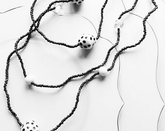 lange schwarz-weiße Glas und Ceremics Halskette handgemacht original Geschenk Schmuck tolles Geschenk