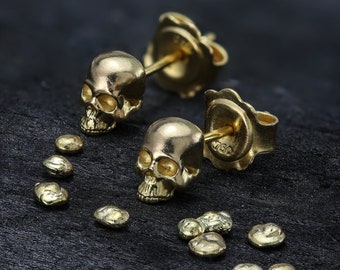 Solid 18 carat Gold Skull Stud Earrings