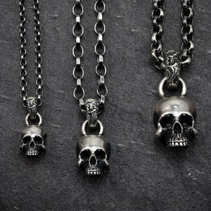 Sterling silver skull pendant necklace