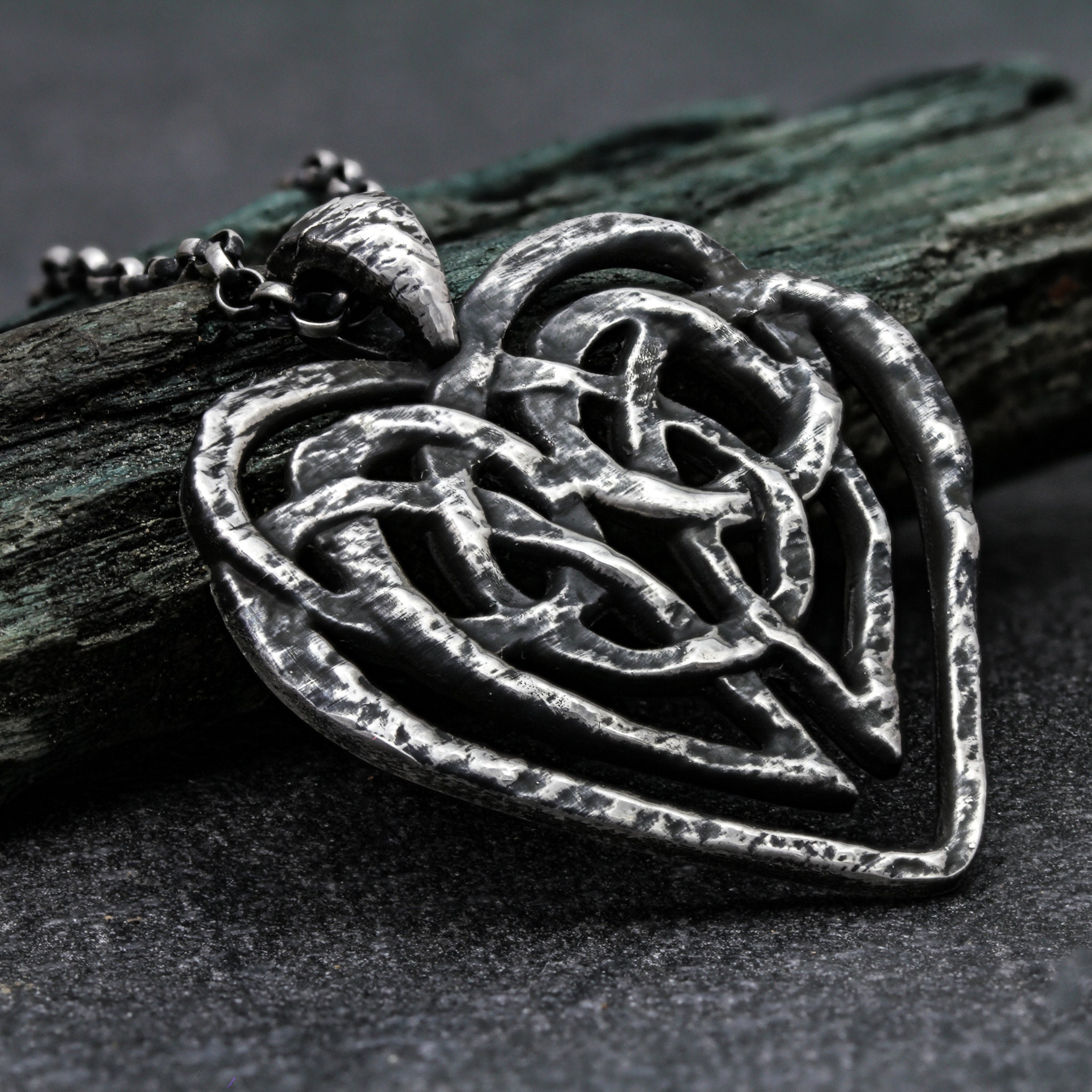 Heart knot necklace deals