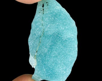 18g Remarkable Aragonite Specimen – Nature’s Artwork