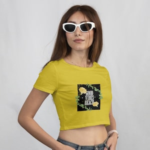 Good Vibes Beach PNG – Yellow Rose Wreath T-Shirt Design | Digital Download for Apparel, Stickers & More (W4500×H5400px)