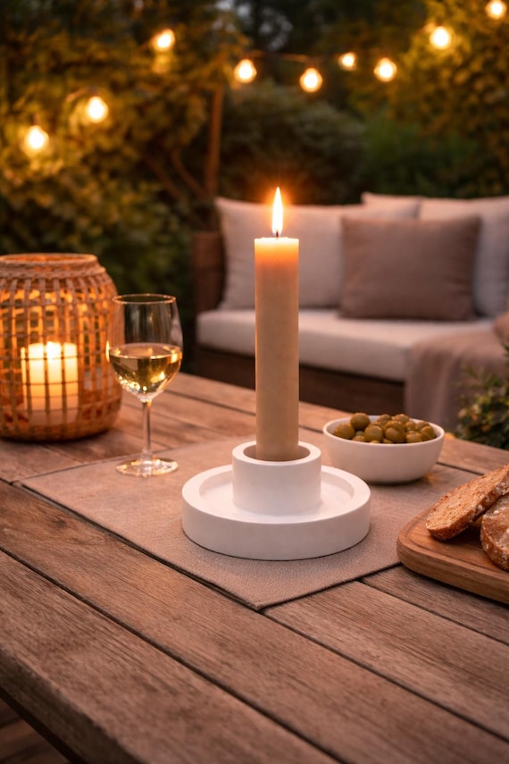 White candle holder made of Raysin – for taper candles