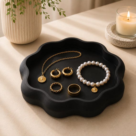 3D-printed jewelry tray Soléa made of PLA – organic jewelry tray with wavy edge, 18 cm